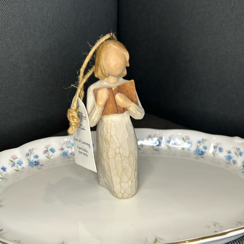 Willow Tree Vintage Love of Learning Open Books Open Mind Ornament